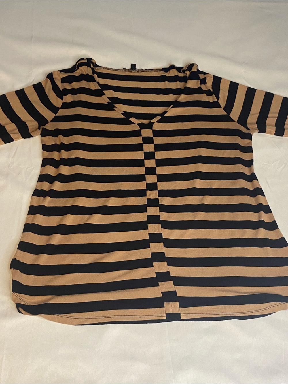 Cable & Gauge Black and Tan Striped V‑Neck Short Sleeve Top